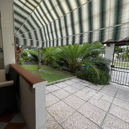 Appartement Sole Con Giardino E Piscina